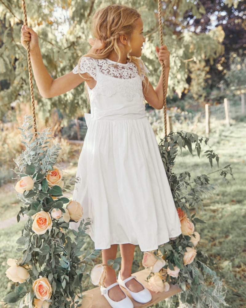 GIRLS' COMMUNION