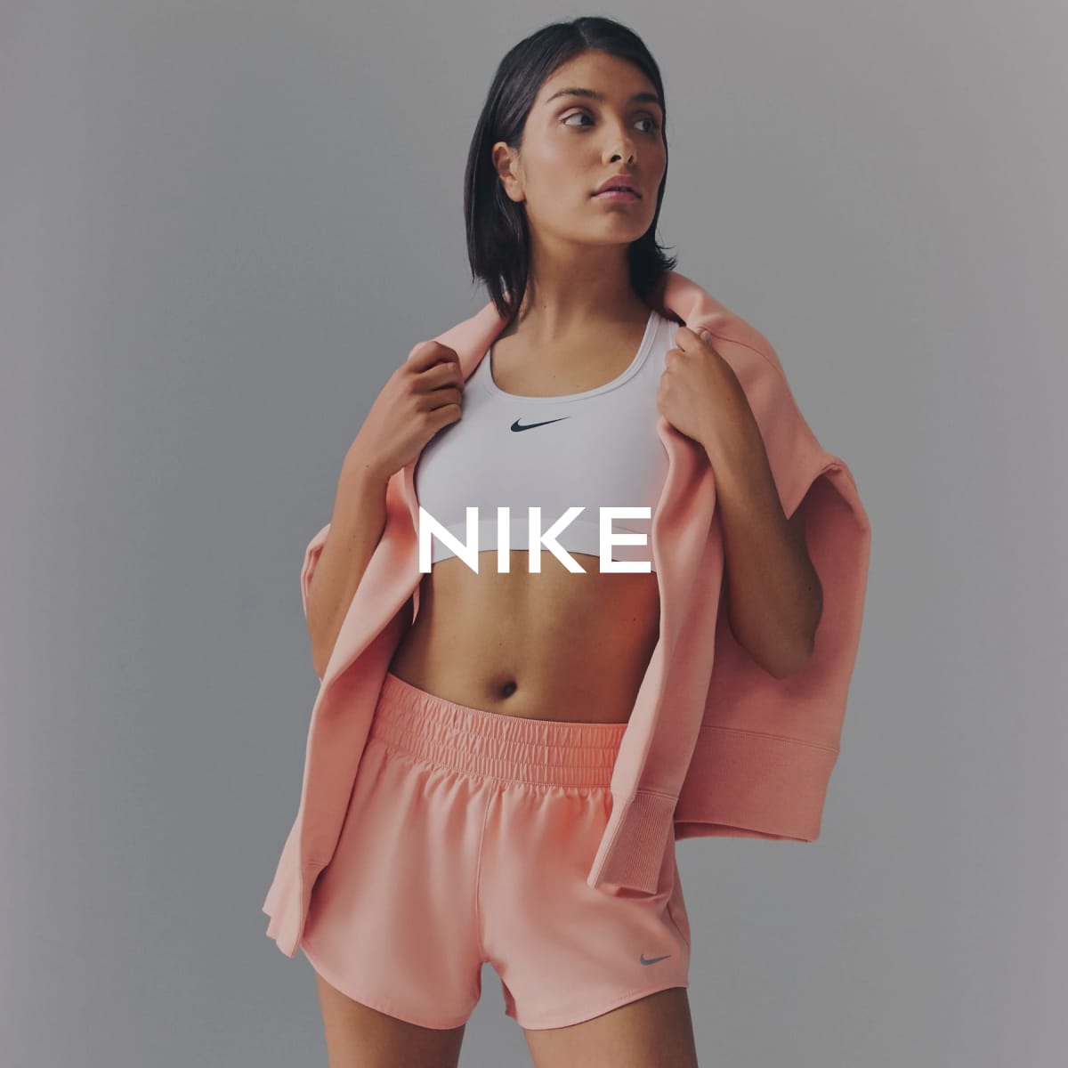 NIKE