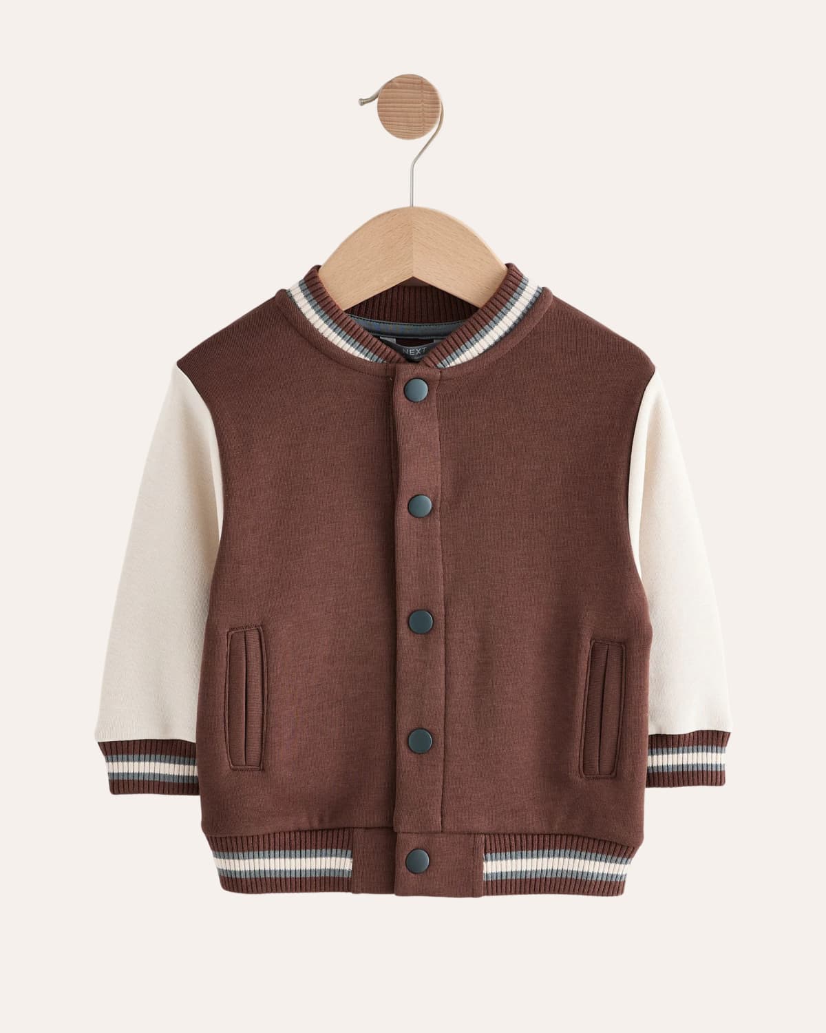 JACKETS & CARDIGANS_02