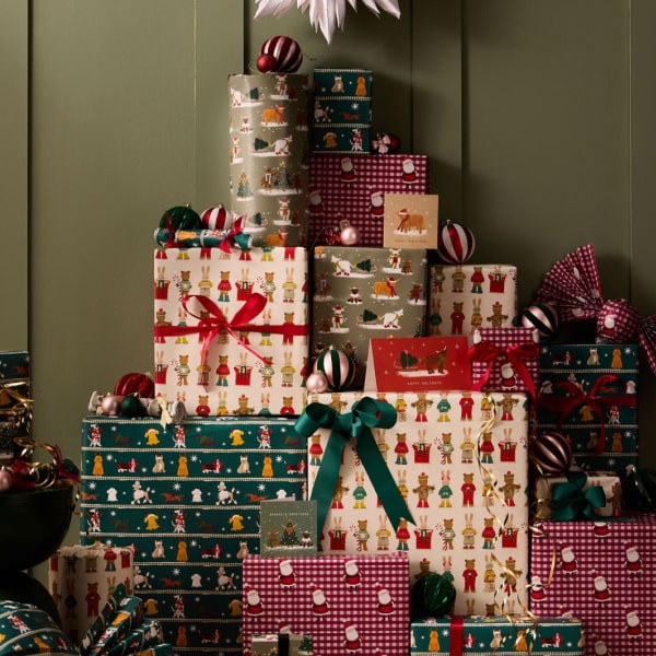 CARDS & WRAP