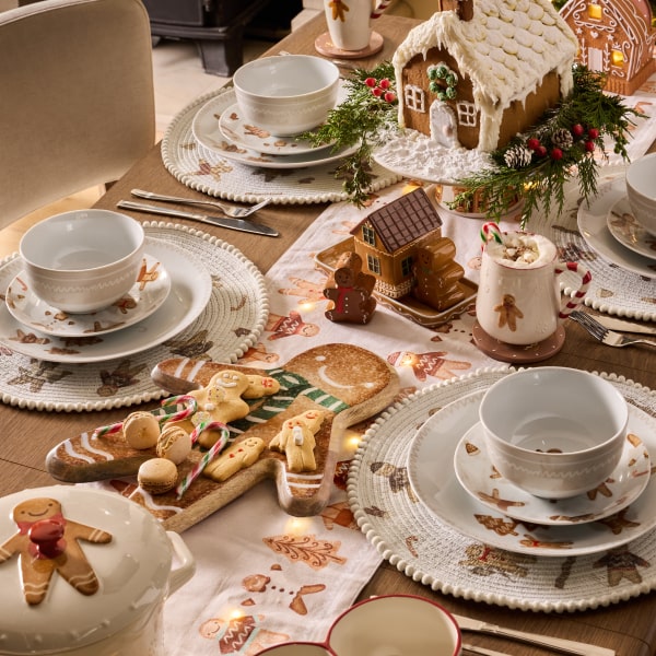 CHRISTMAS TABLEWEAR